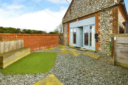 Barn Conversion for sale in Sustead