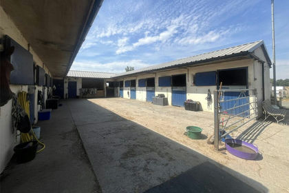 6.9 acres of Equestrian property for sale in Marden