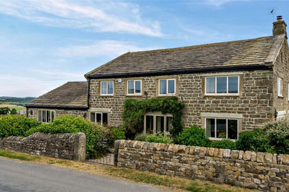 2 acres of House with Land for sale in Darley and Menwith