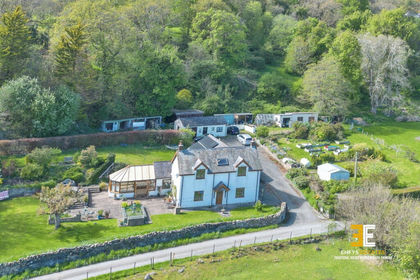 4.5 acres of Farmhouse for sale in Henryd