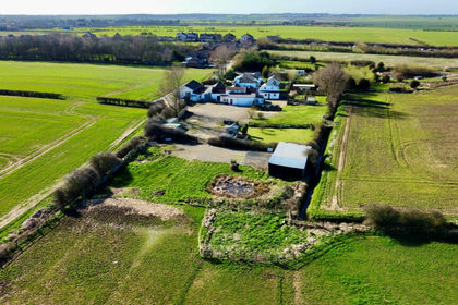 5.8 acres of House with Land for sale in Hollym
