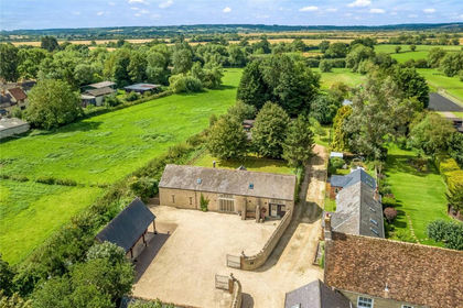 Barn Conversion for sale in Fencott and Murcott