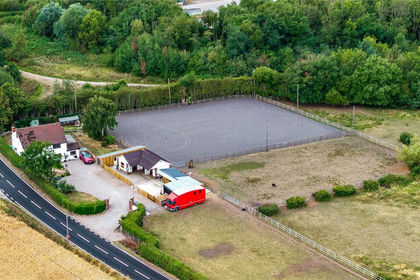2 acres of Equestrian property for sale in Bold