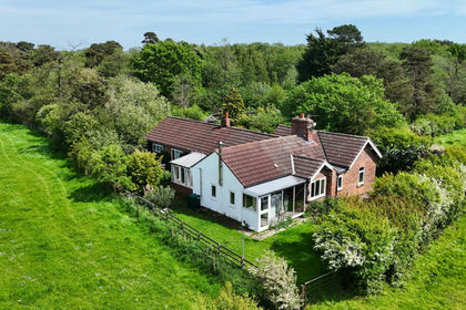 4.1 acres of House with Land for sale in Deighton