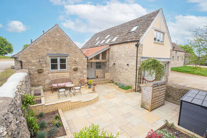 Barn Conversion for sale in Hillesley and Tresham