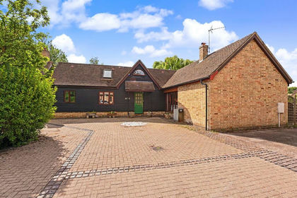 Barn Conversion for sale in Cheddington