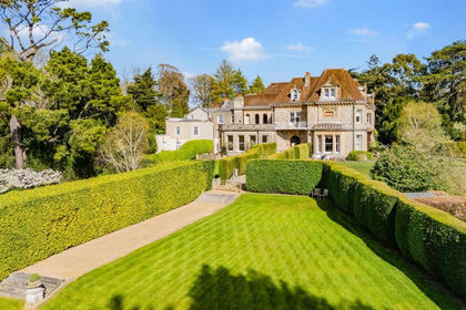 1.7 acres of House with Land for sale in Reigate