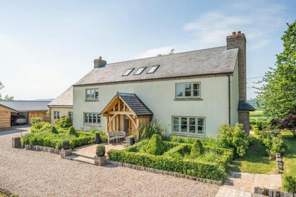 2.5 acres of Equestrian property for sale in Llansantffraid