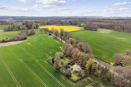 2 acres of Cottage for sale in Great Bedwyn