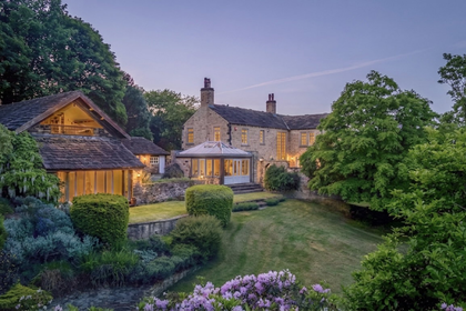 2.5 acres of Country Home for sale in Dewsbury and Batley