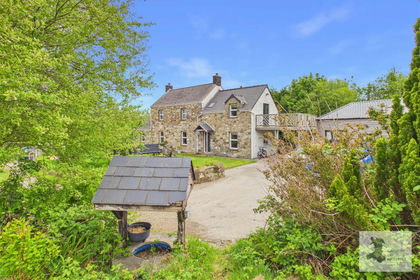 6 acres of House with Land for sale in Nevern