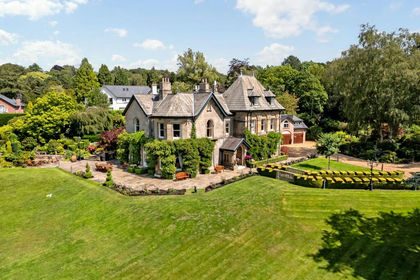 1.5 acres of House with Land for sale in Alderley Edge