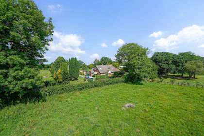 3.6 acres of House with Land for sale in Swingfield