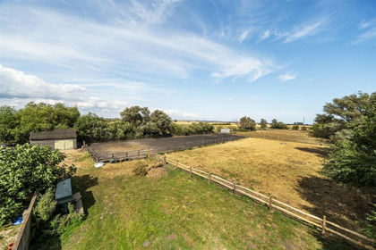 2.8 acres of Equestrian property for sale in Old Romney