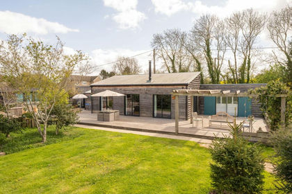 5 acres of Equestrian property for sale in Bolnhurst and Keysoe