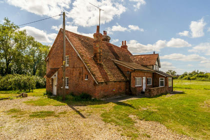 9 acres of Country Home for sale in Shinfield