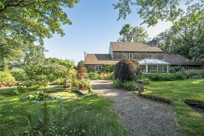 9 acres of Equestrian property for sale in Roche