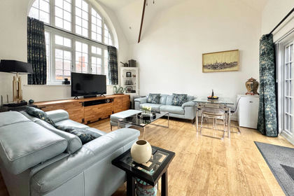 Land for sale in Soulbury