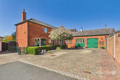 Barn Conversion for sale in Tatenhill