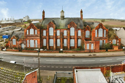 Land for sale in Gainsborough