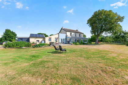 1 acre of House with Land for sale in Halvergate