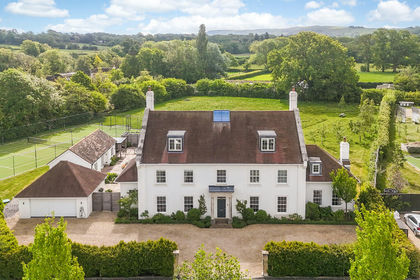 1.7 acres of House with Land for sale in Hurstpierpoint and Sayers Common