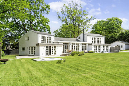 1.5 acres of House with Land for sale in Forest Row