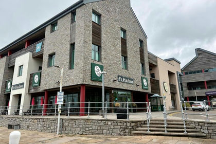 Pub for sale in Caernarfon