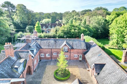 Barn Conversion for sale in Standon