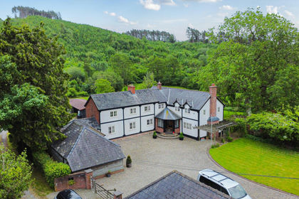 3.5 acres of Country Home for sale in Meifod