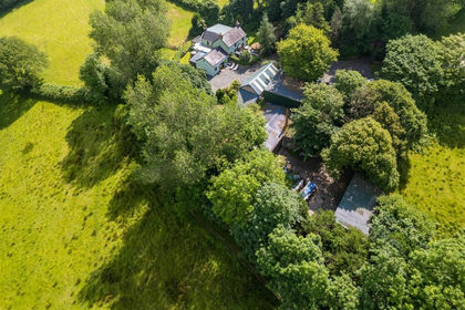 23 acres of Farmhouse for sale in Mawr