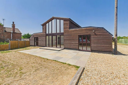 Barn Conversion for sale in Emneth