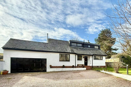 1.5 acres of House with Land for sale in Caithness, Sutherland and Easter Ross