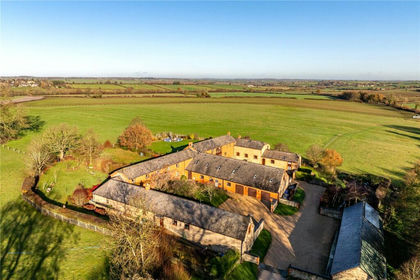 Barn Conversion for sale in Helmdon