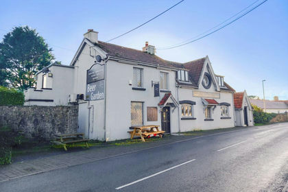 Pub for sale in Manorbier