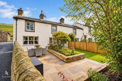 7 acres of Smallholding for sale in Dunnockshaw