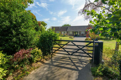 3 acres of House with Land for sale in Lyminge