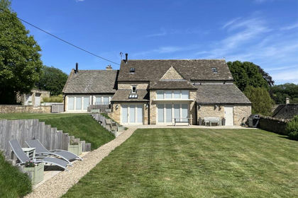 Barn Conversion for sale in Compton Abdale