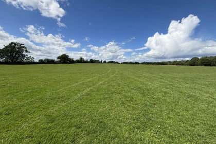 82.7 acres of Agricultural Land for sale in Avon Dassett