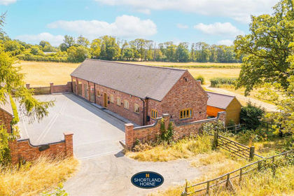 Barn Conversion for sale in Keresley