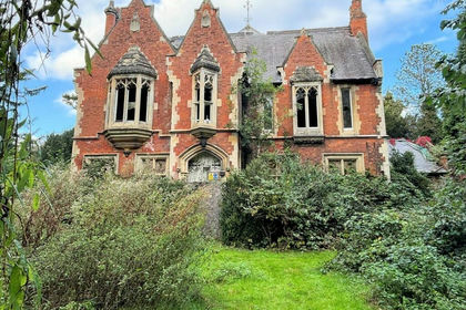 1.3 acres of House with Land for sale in Gainsborough