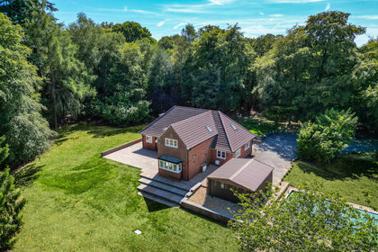 3.9 acres of House with Land for sale in Shere