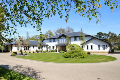 12 acres of House with Land for sale in Farnham Royal