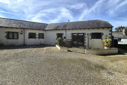 Land for sale in Lanlivery