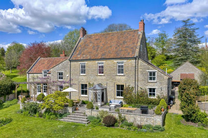 2 acres of House with Land for sale in Pilton