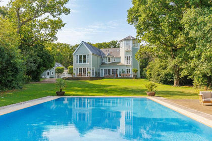 6.2 acres of House with Land for sale in Fishbourne