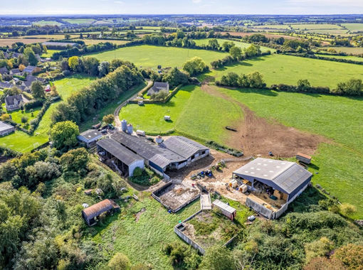 104 acres of Farm for sale in Clapton-on-the-Hill