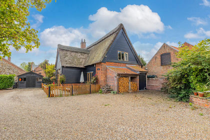 Barn Conversion for sale in Ormesby St. Margaret with Scratby