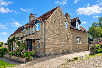 4.5 acres of House with Land for sale in Heydour