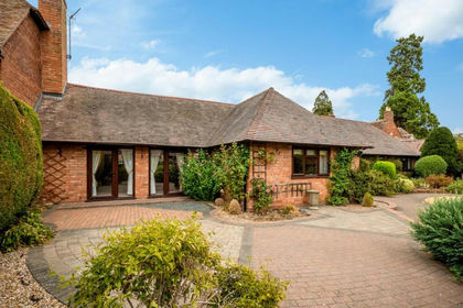 Barn Conversion for sale in Binton